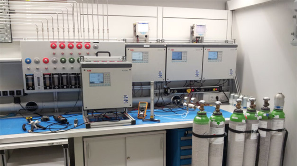 Geprüfte Gasanalyse Weltweit erste akkreditierte Kalibrierung Elektronik