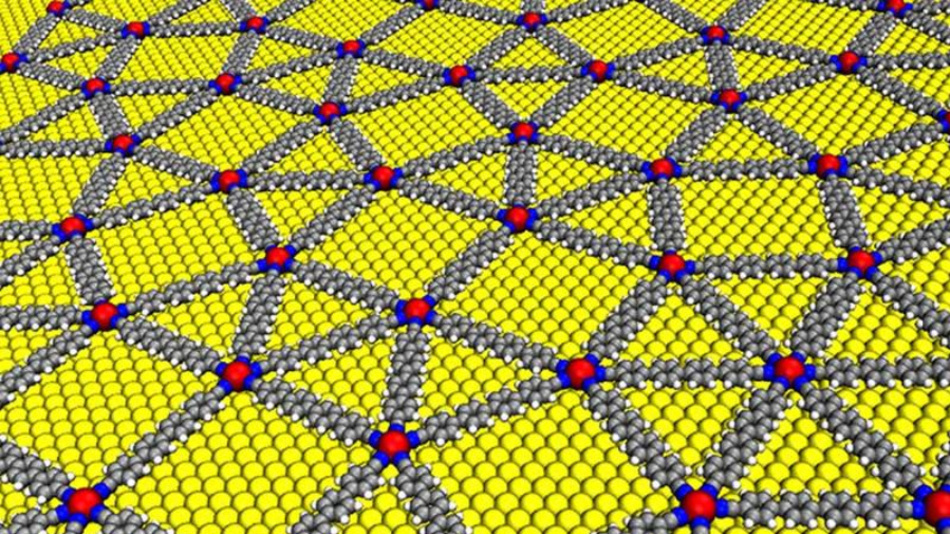 TUM Quasikristall ist trotz fehlender Translationssymmetrie Kristall