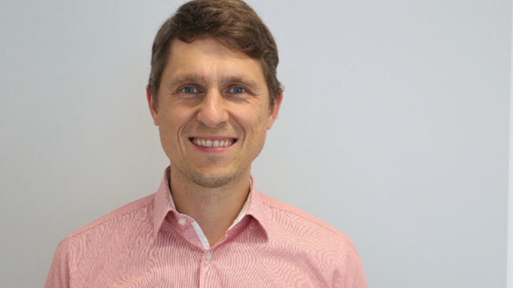 Stefan Rohrmoser, Eaton: »Aus Kostensicht besteht für die Betreiber keinerlei Grund, weiter auf SF6 zu setzen. Ein SF6-Verbot wäre schnell und einfach umzusetzen, alles spricht dafür und nichts dagegen, es sofort zu tun. Denn es kann keine erfolgreic