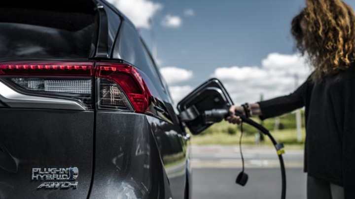 Prime Planet Energy Solutions Toyota Panasonic Joint Venture Fertigt Batterien Fur Hybride Elektromobilitat Elektroniknet